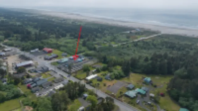 Cozy Loft Tiny House and Shared Playground - Charming Beachside Retreat