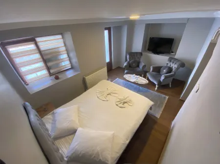 EylülSuitesOtel Отели в г. Zeyniler Mahallesi