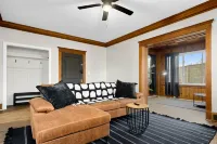 Ideal Long-Term Getaway with Amenities - Inviting Comfortable Escape