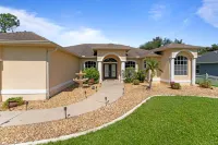 Private Saltwater Pool and Spacious Outdoor Living - Inviting Oasis Hotels in North Port