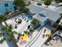 Modern Beach Getaway – Newly Remodeled, Hammock, Patio & Stroll to Shoreline