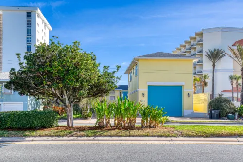 Private Pool, Cozy Fire Pit, Ocean Deck - Stunning Beachfront Escape