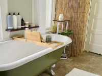 Charming Getaway with Spa-Like Amenities - Bright and Airy Retreat Hotels in Bellingham