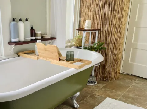 Lush Gardens and Cozy Living Spaces - Charming Nature-Filled Sanctuary