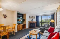 Cozy Kitchen and Gas Fireplace with Balcony - Charming Ski Retreat