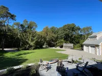 Charming Retreat with Outdoor Shower and Basketball Court - Spacious Oasis 하리치 포트 호텔