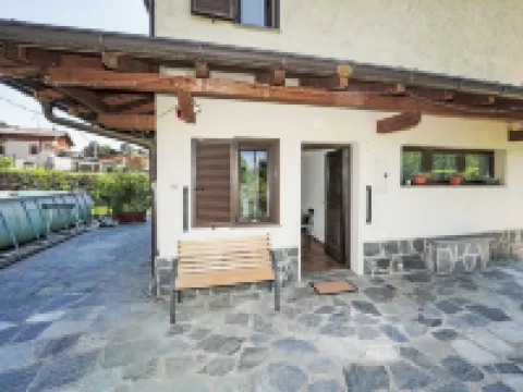 Lake It Easy Hotels in Castelveccana