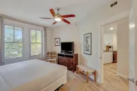 Scenic Patio with Pool and Garden Views - Elegant Retreat Hotels in Walton County