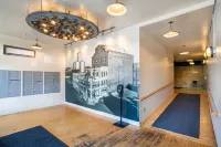 Modern Kitchen and Smart TV Experience - Stylish Tranquil Loft Hotels in Knox County