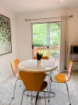 Good Vibes House - Centrally located, cozy house!