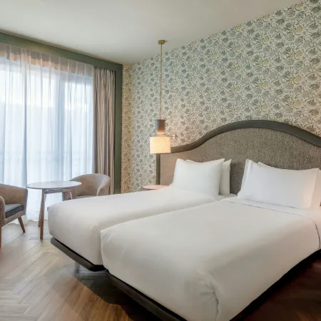 AC Hotel Ciudad de Sevilla Отели рядом с достопримечательностью «Сюр»