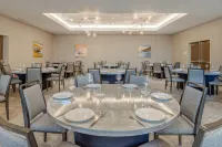 DoubleTree by Hilton Charleston Riverview - breakfast