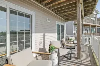 Luxe Sound & Beach Views, Beach Access, Pool, Linens Included!