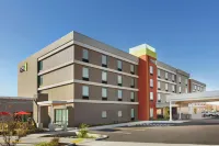 Holiday Inn Express & Suites Portland Airport