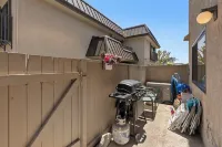 NEW! Discounted Rates 3-Bed Townhome w/AC! 3 min Walk to Private Beach Access