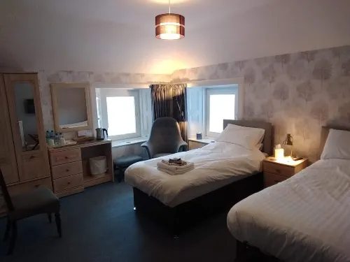 Lindean Guest House - 4-Star