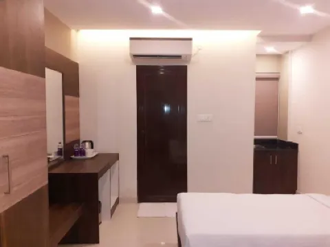 시티 럭스 파벤다르 공원 주변 호텔