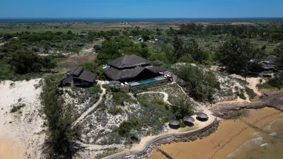 Demeure des Huiles Précieuses Hotel in zona Riserva naturale Reniala