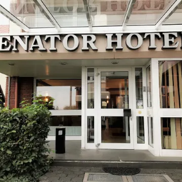Hotel Senator