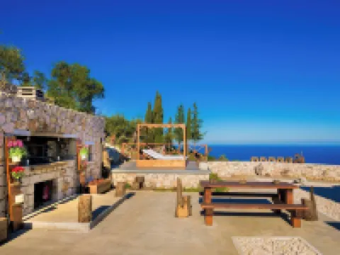 Nikolakos Villa - Pirvate Pool Hotels in Elation