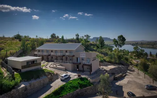 Scenery Maqalika Guesthouse Hotels in Bokatis Store