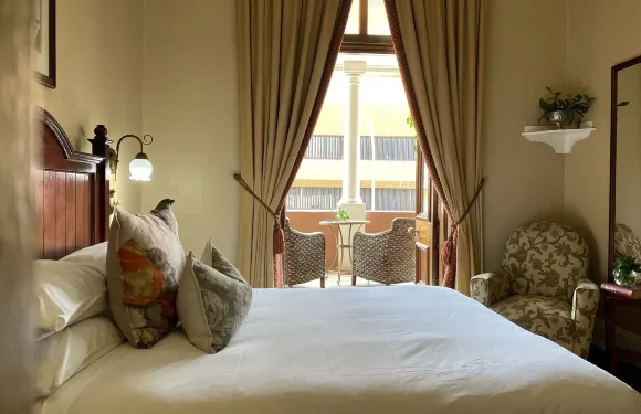 金巴利俱樂部旅館