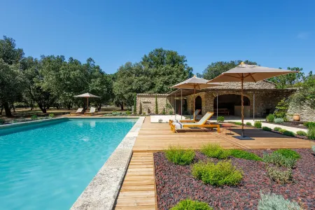 Ô Mas de Mèze Отели рядом с достопримечательностью «Uzes Cathedral»