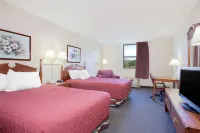 Ramada by Wyndham Angola/Fremont Area