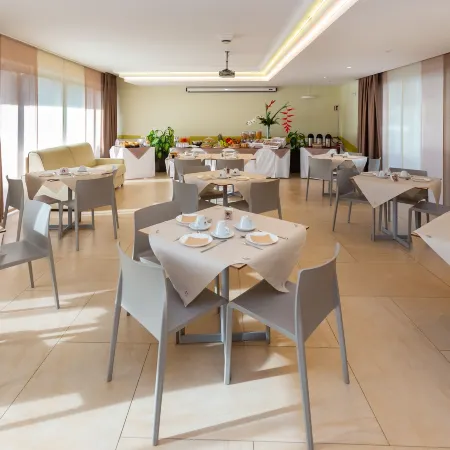 Zeus Hotel - Aparthotel - Meeting & Congress