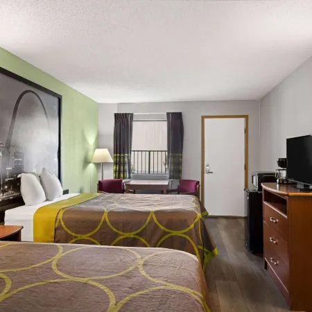 Super 8 by Wyndham Branson / Shepherd of the Hills Exwy
