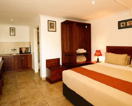 Mokoro Lodge Hotels in Maun