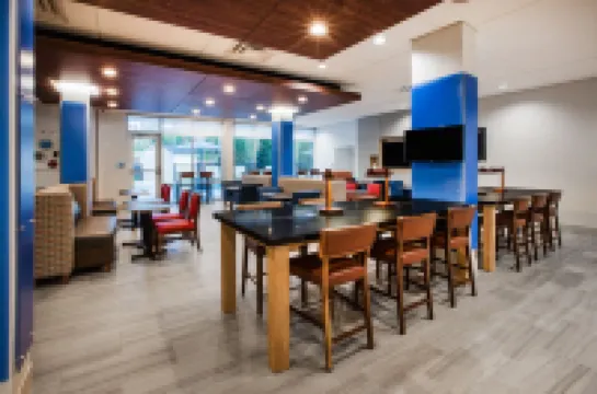 ฮอลิเดย์ อินน์ เอ็กซ์เพรส โรงแรม แอนด์ สวีทส์ บอสตัน-มาร์ลโบโร บาย IHG