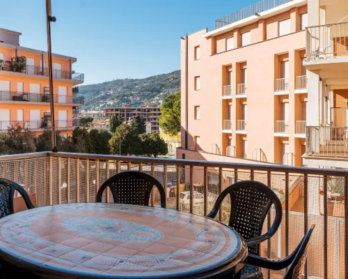 意大利之路 - 海灘砂 迪安道爾濱海酒店