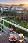 Maleme Mare - إطلالة على البحر