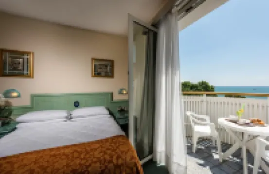 Salus Smart & Chic Hotel