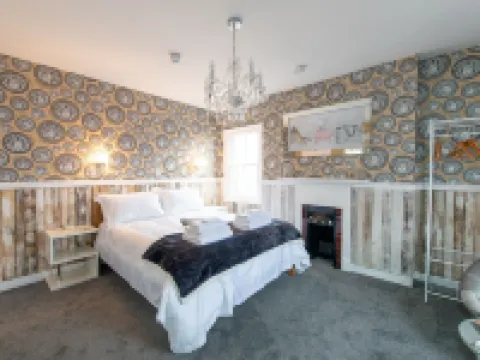 Bosuns Chair Hotels in Lymington and Pennington