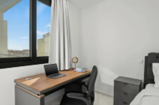 Maestro City Apartments Hotel a 