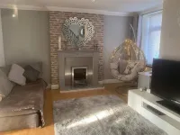 Welsh Retreat with Stunning Views, Sleeps Upto 4 Hôtels à : Trehafod