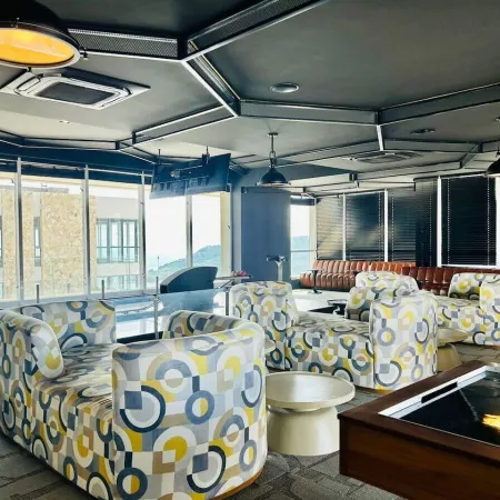 Torre Eleve Apartments