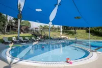 Hacienda Forest View Hotel - Pool