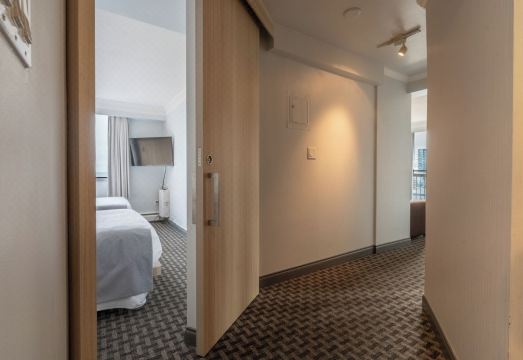 센추리 플라자 호텔 & 스파 객실 내부