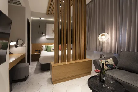 The Shell House Отели рядом с достопримечательностью «Площадь Ицхака Рабина»