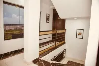 247 Luxury Hotel & Apartment Ajah