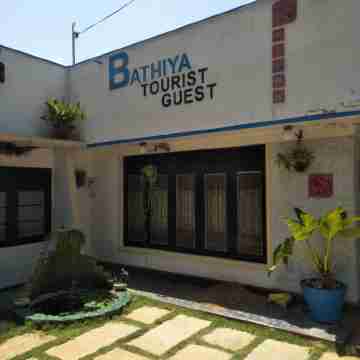 Barthiya Tourist Guest Hotel Exterior
