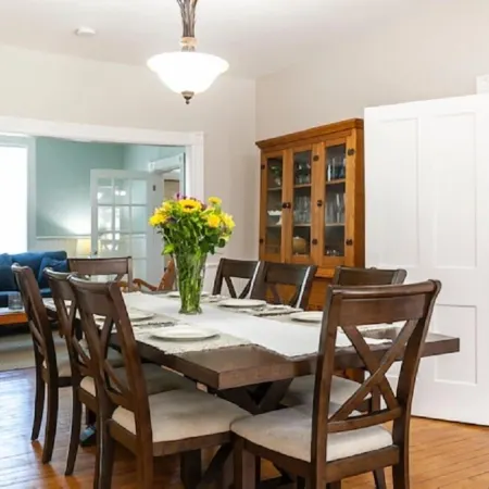 Rocklyn Inn Bed & Breakfast