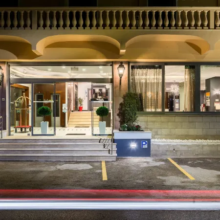 Arion Hotel Отели рядом с достопримечательностью «Площадь Нтугкла»