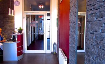 Hotel 108