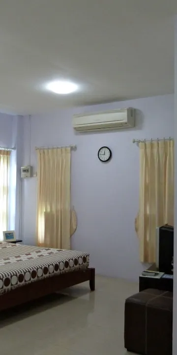 ห้องสแตนดาร์ด เตียงใหญ่หรือเตียงแฝด