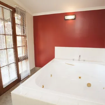 Beechworth Cedar Cottages