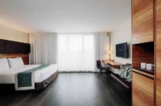 โรงแรมยูโรสตาร์ เอมบาสซี